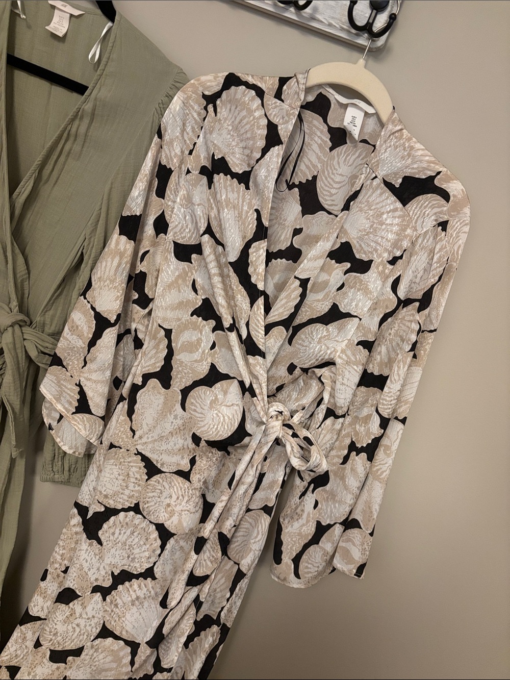 🎀BUNDLE🎀 Olive Green Wrap Dress & Black Cream Floral Wrap Dress - Picture 3 of 4